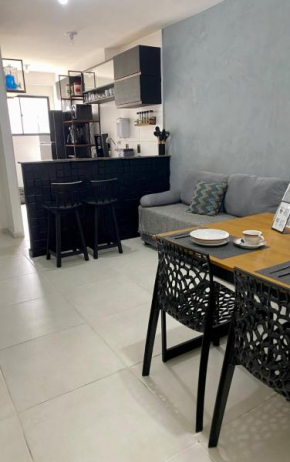 Apto mobiliado com 2 quartos e varanda garden